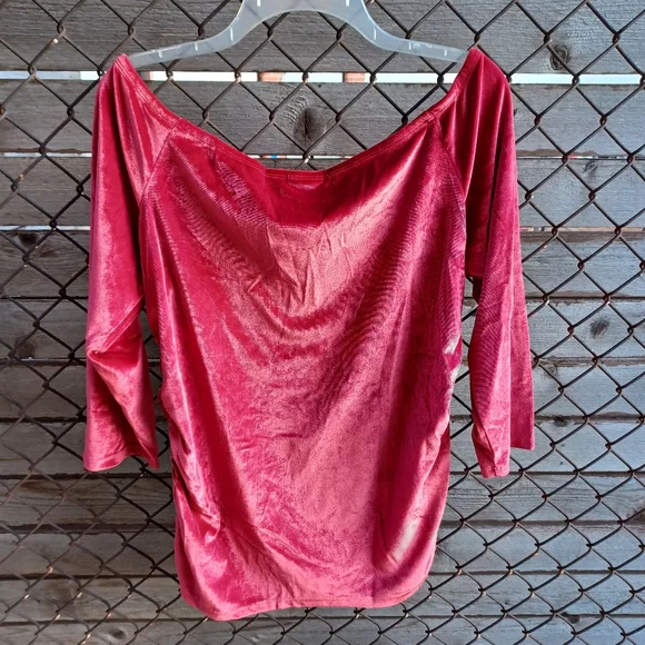 Torrid Red Stretch Velvet Shirred Front Off The Shoulder Blouse Shirt Top - Picture 8 of 8